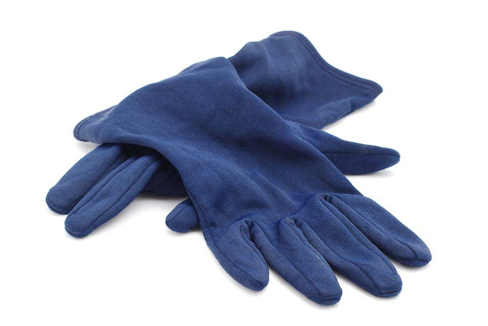 Blue gloves Linda